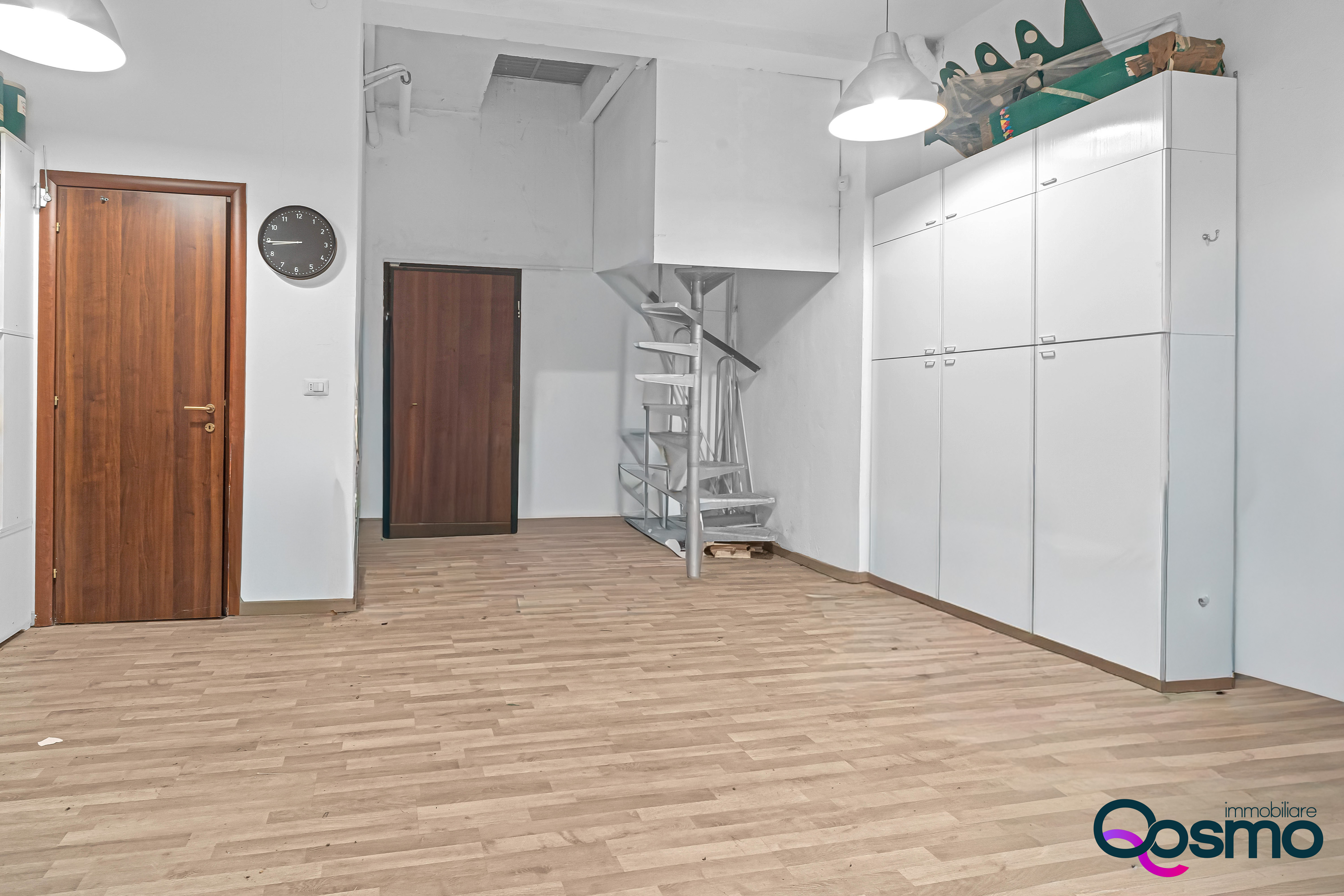 Negozi - Locali commerciali Viale Caterina da Forlì 40, Milano