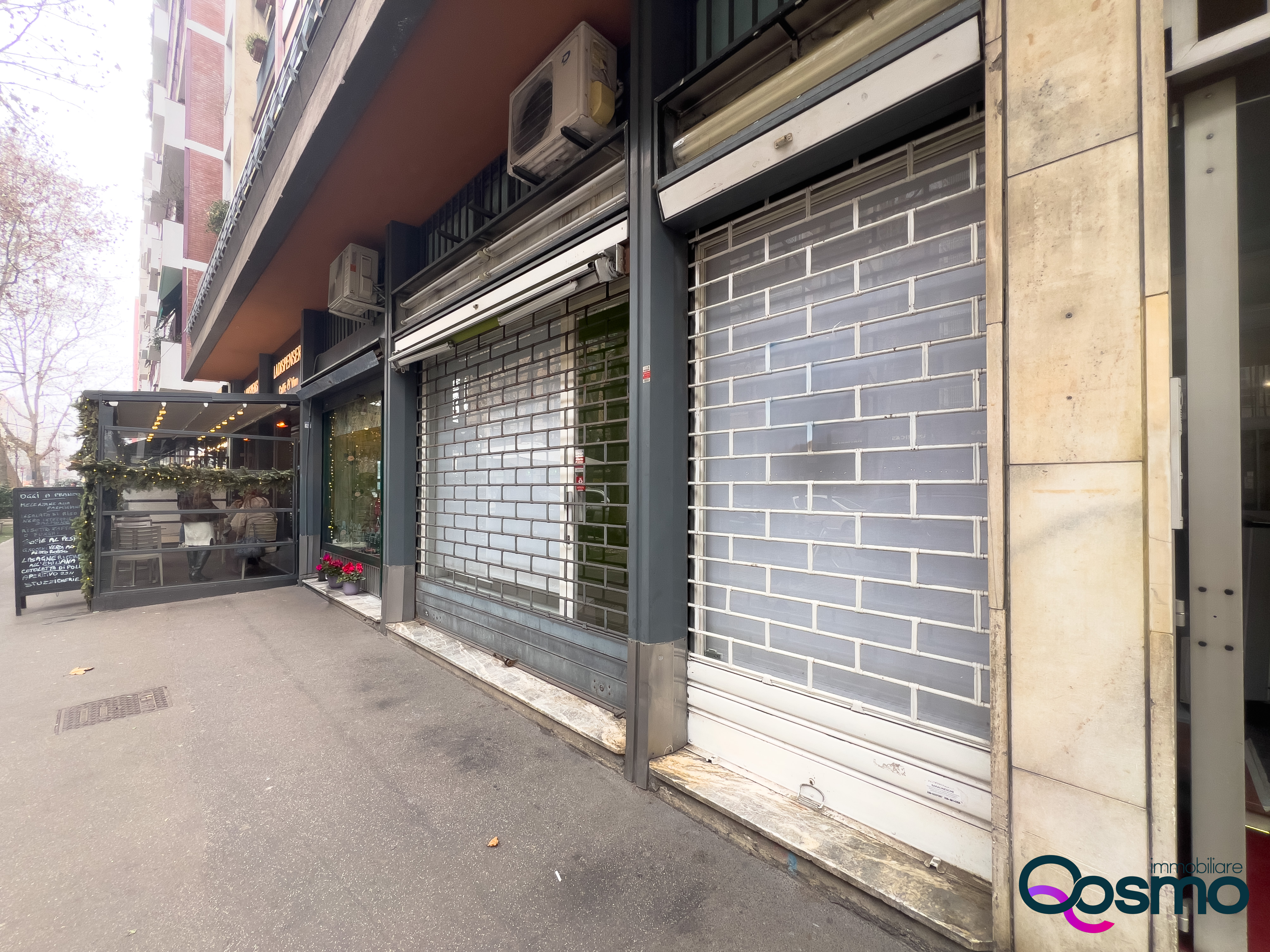 Negozi - Locali commerciali Via Luigi Sacco 5, Milano
