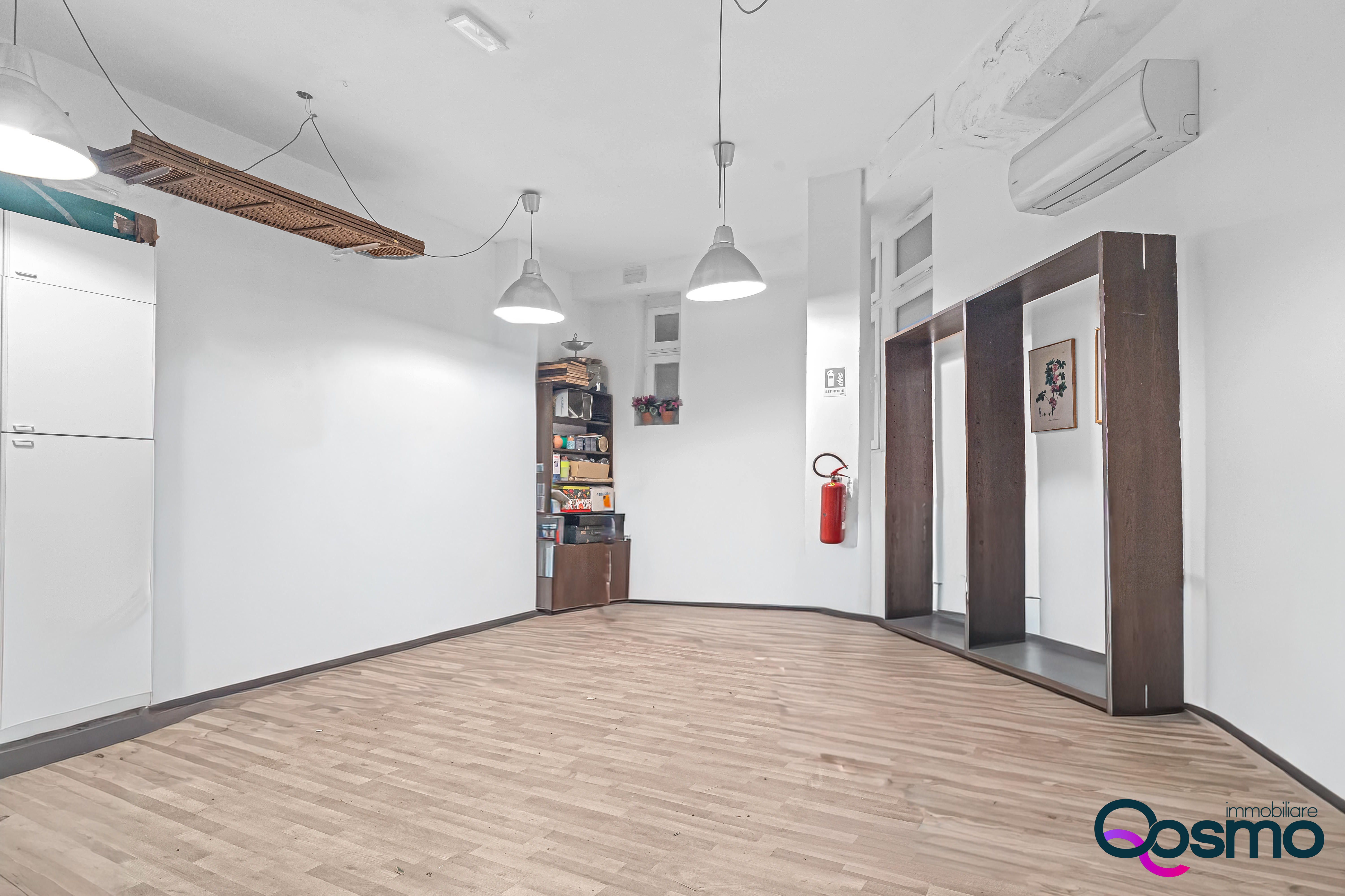 Negozi - Locali commerciali Viale Caterina da Forlì 40, Milano