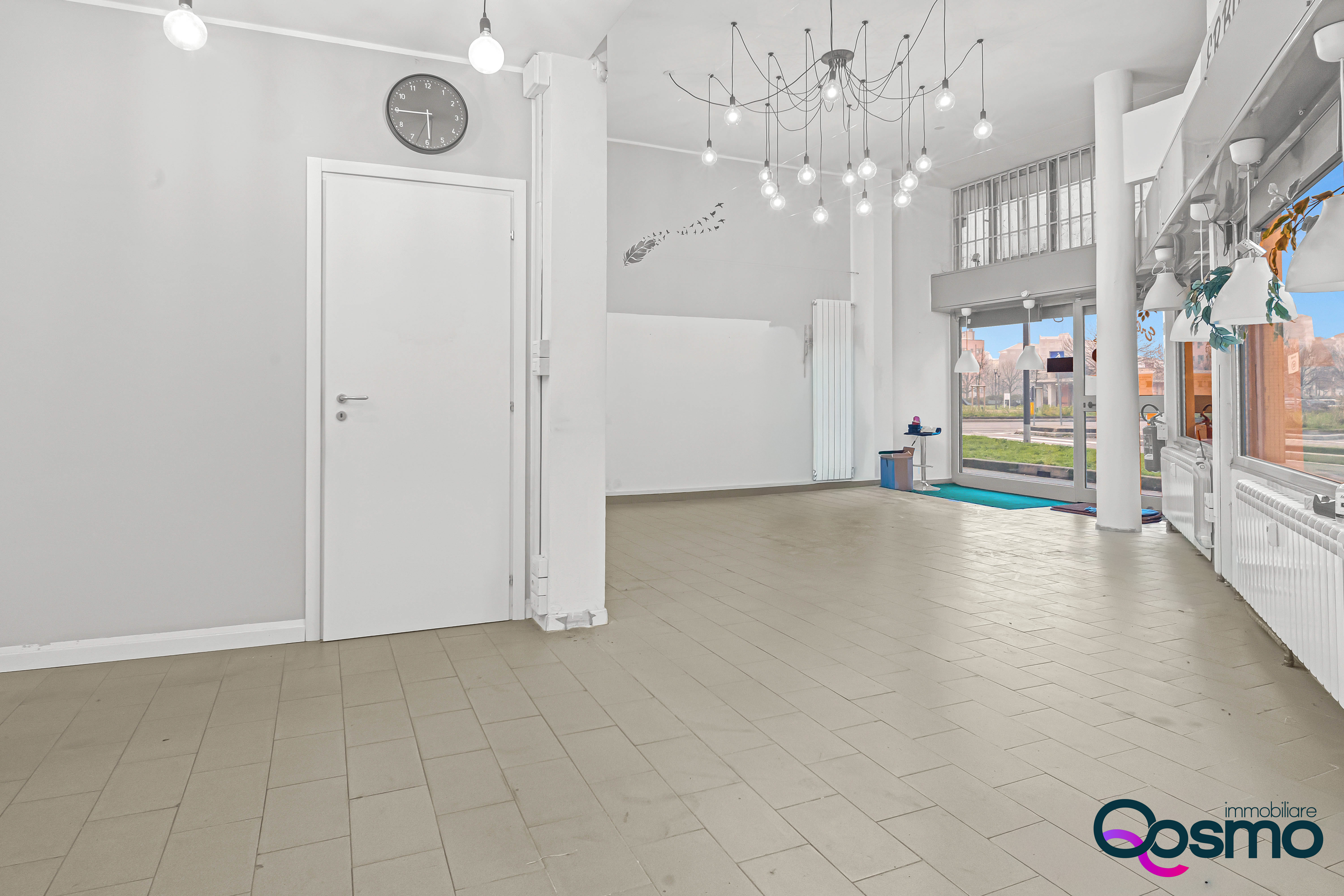 Negozi - Locali commerciali Viale Caterina da Forlì 40, Milano