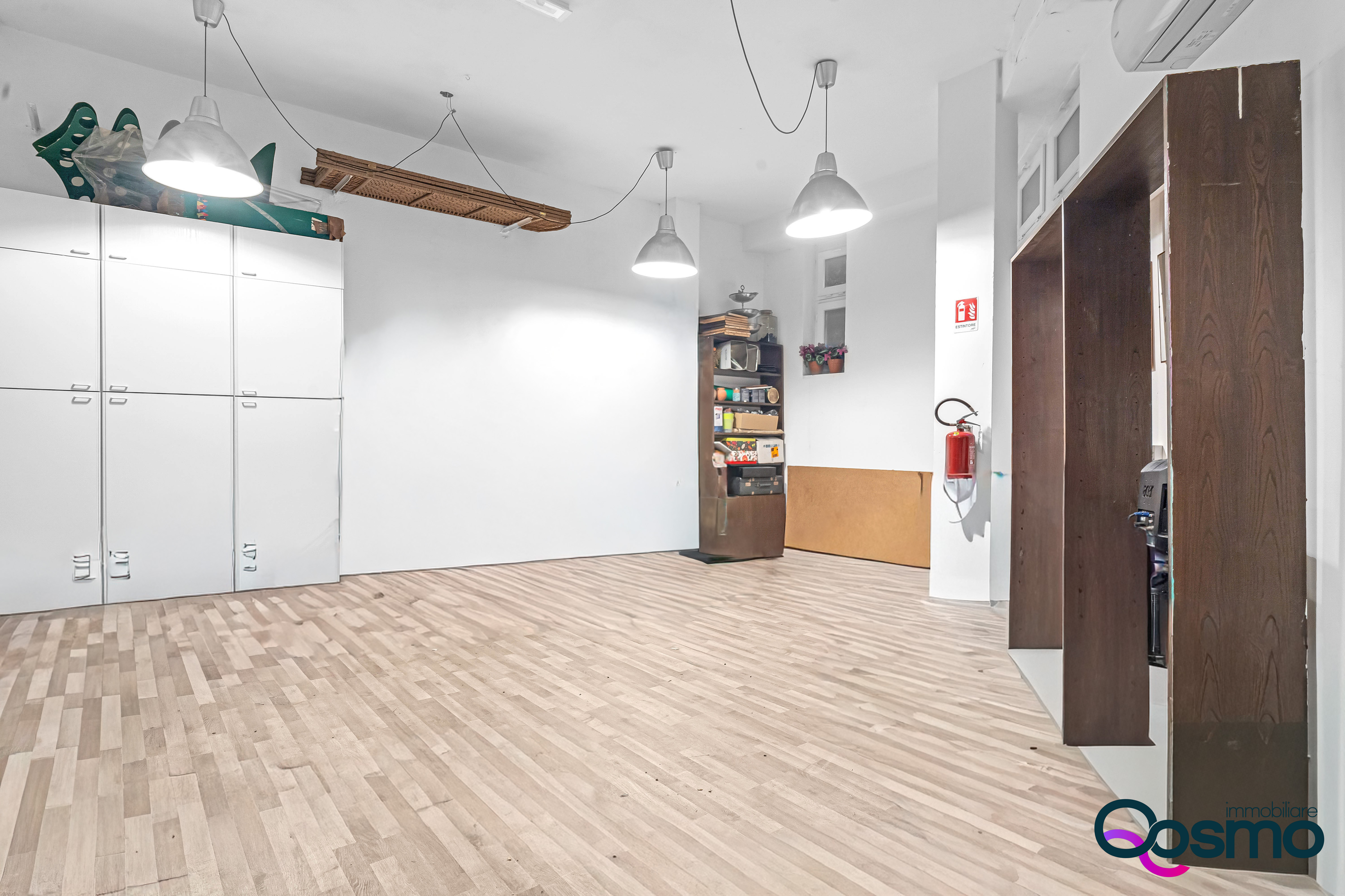 Negozi - Locali commerciali Viale Caterina da Forlì 40, Milano