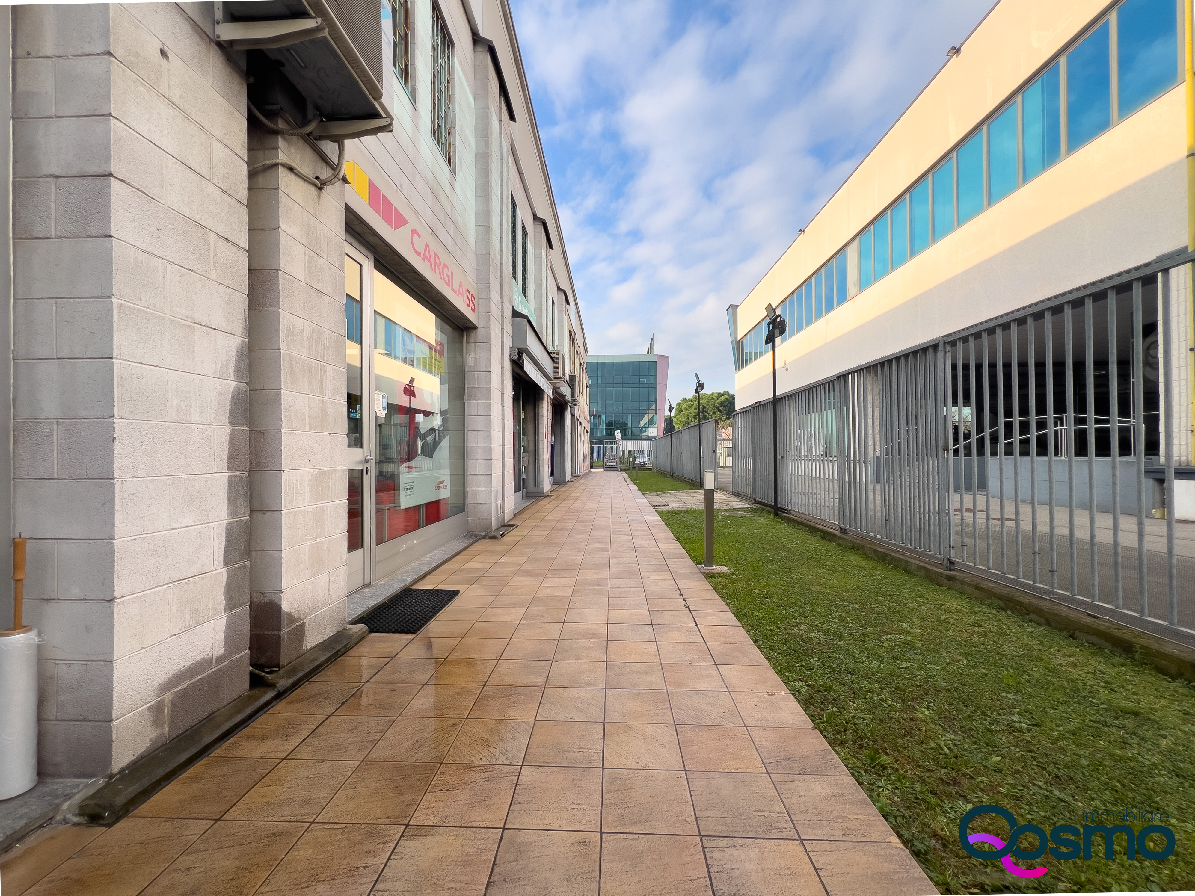 Stabile o palazzo Via P. Togliatti 1, Corsico