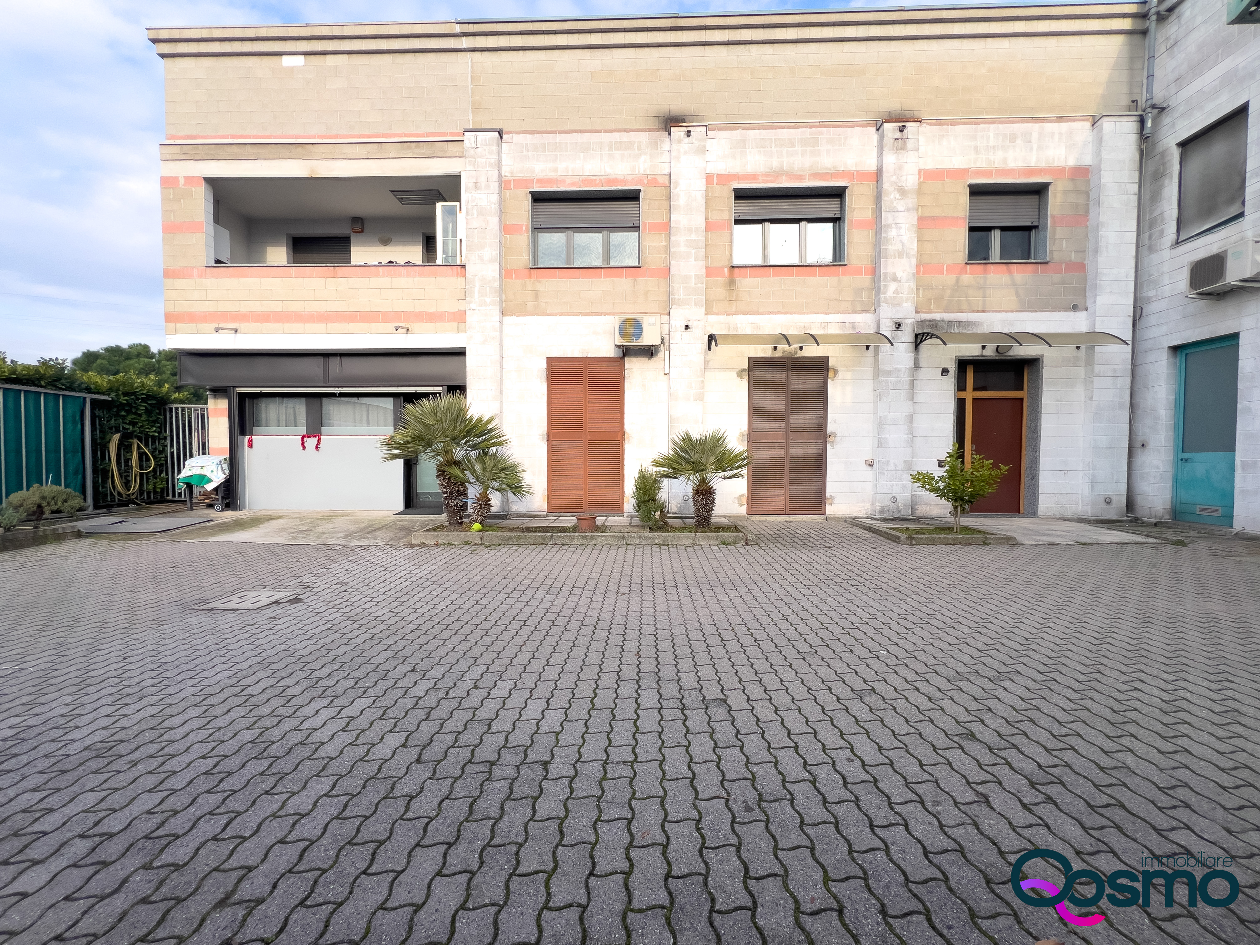 Stabile o palazzo Via P. Togliatti 1, Corsico